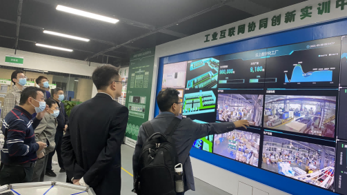 探讨最前沿智能化技术，欢迎潮州市工信局、联通公司一行莅临不朽情缘智能！